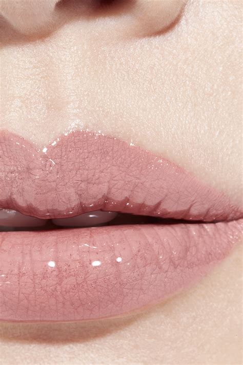 chanel merry rose lipstick.